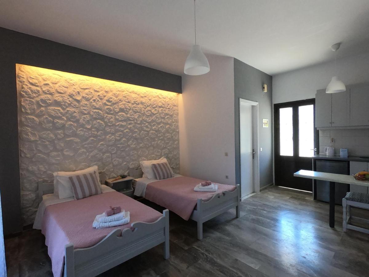 Spiridoula 1 Studios & Apartments 斯达林 外观 照片
